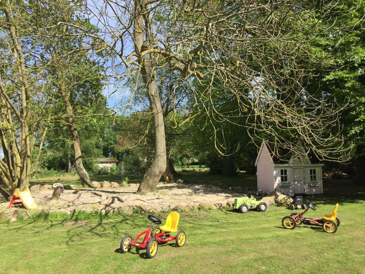 Ferienhaus 1 _ Ferien Im Gutspark Mattchow Eksteriør billede